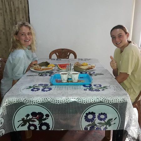 Colonial Surfing Villa Hostel & Home Stay ميديغاما إيست المظهر الخارجي الصورة