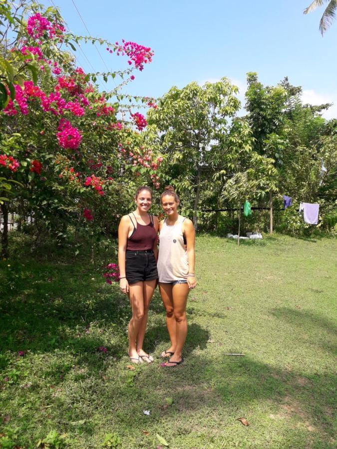 Colonial Surfing Villa Hostel & Home Stay ميديغاما إيست المظهر الخارجي الصورة