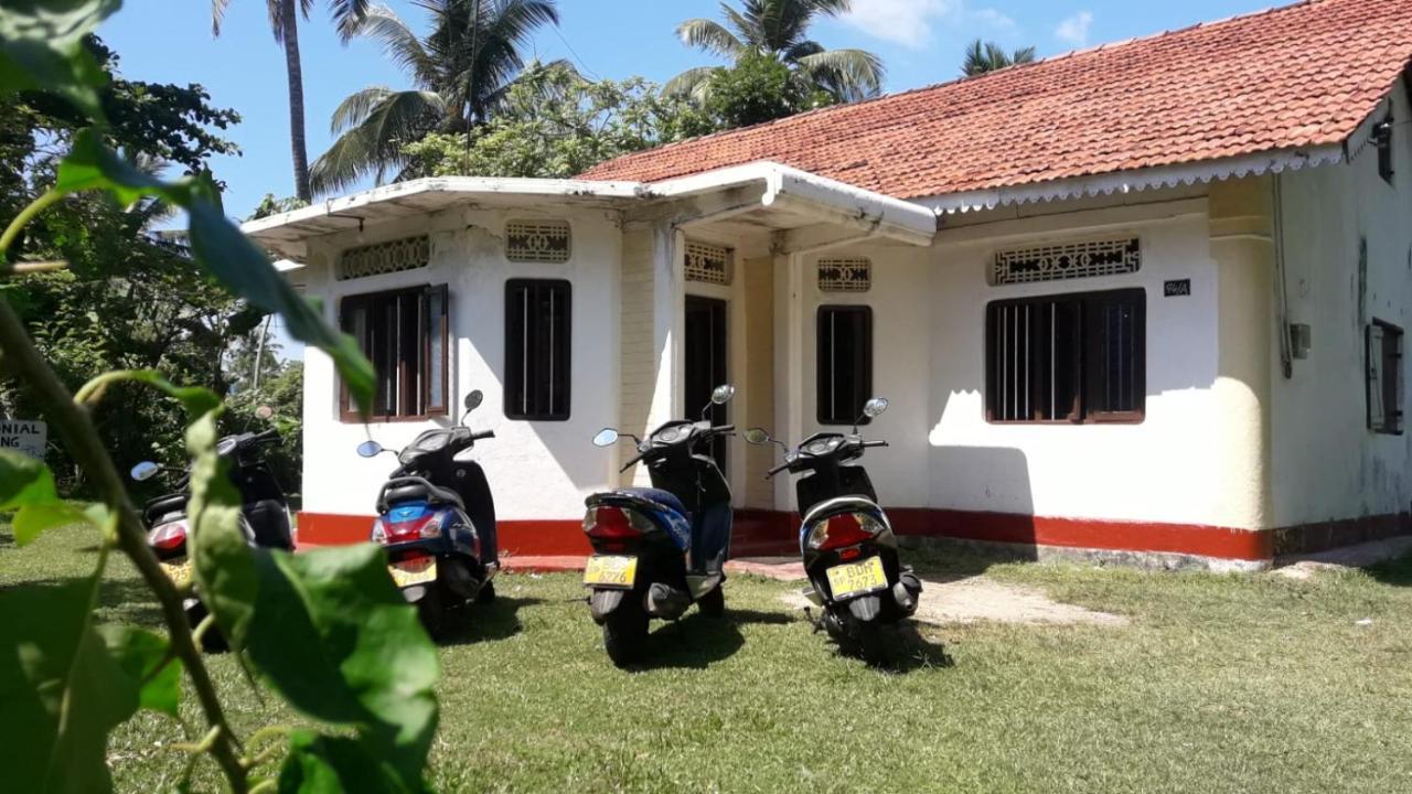 Colonial Surfing Villa Hostel & Home Stay ميديغاما إيست الغرفة الصورة