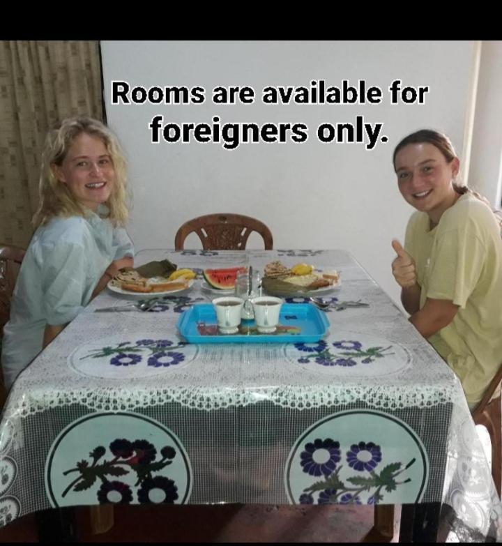 Colonial Surfing Villa Hostel & Home Stay ميديغاما إيست المظهر الخارجي الصورة