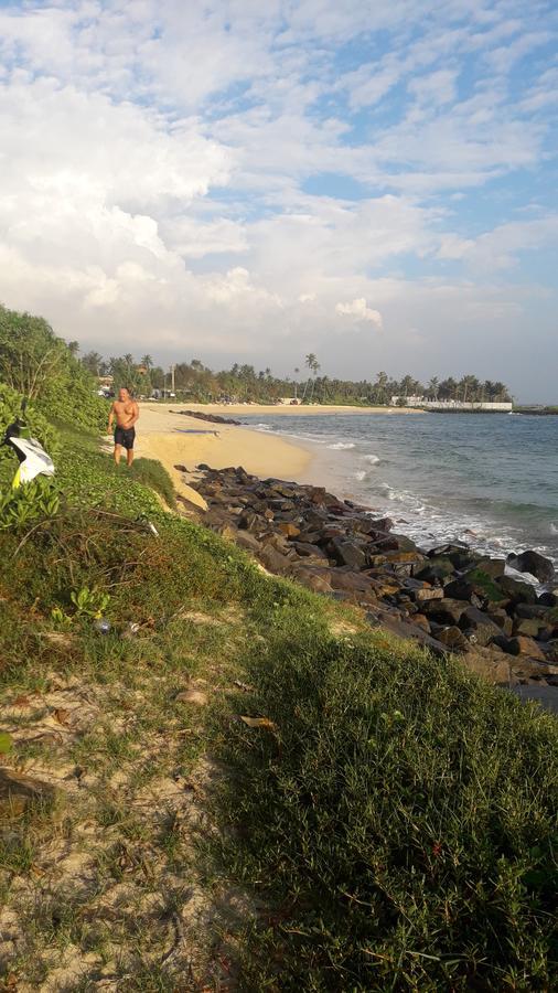 Colonial Surfing Villa Hostel & Home Stay ميديغاما إيست المظهر الخارجي الصورة