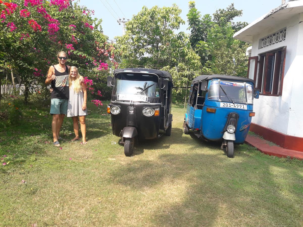 Colonial Surfing Villa Hostel & Home Stay ميديغاما إيست المظهر الخارجي الصورة