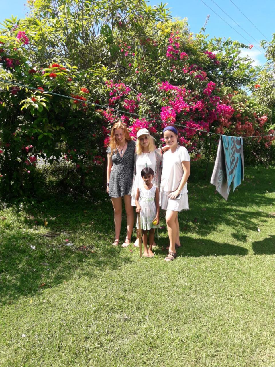 Colonial Surfing Villa Hostel & Home Stay ميديغاما إيست المظهر الخارجي الصورة