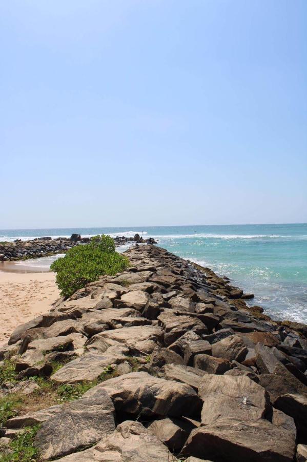 Colonial Surfing Villa Hostel & Home Stay ميديغاما إيست المظهر الخارجي الصورة