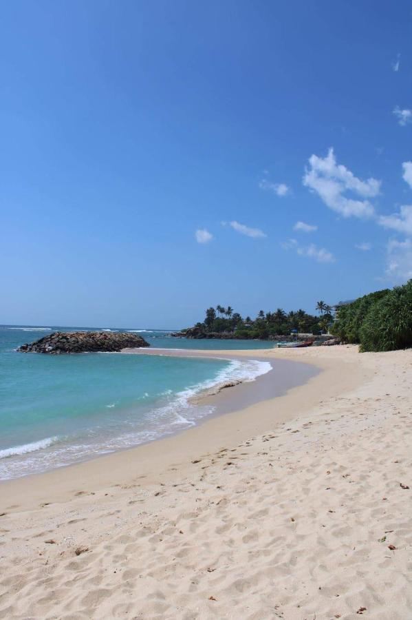 Colonial Surfing Villa Hostel & Home Stay ميديغاما إيست المظهر الخارجي الصورة